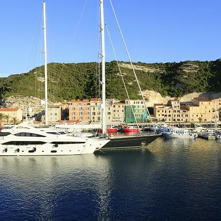 Centre Nautique 5*