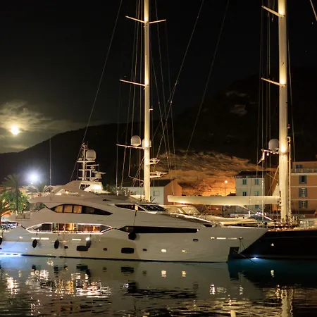 Hotel Centre Nautique 5*