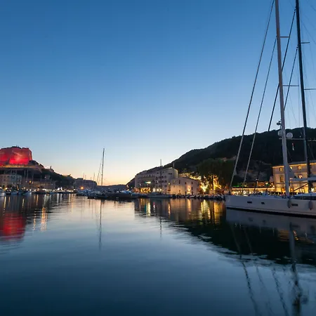 Centre Nautique 5*