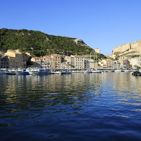 Centre Nautique Hotel 5*