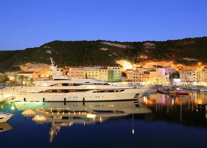 Centre Nautique 5* Bonifacio (Corsica)